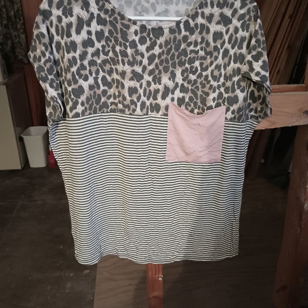 Leopard/striped shirt